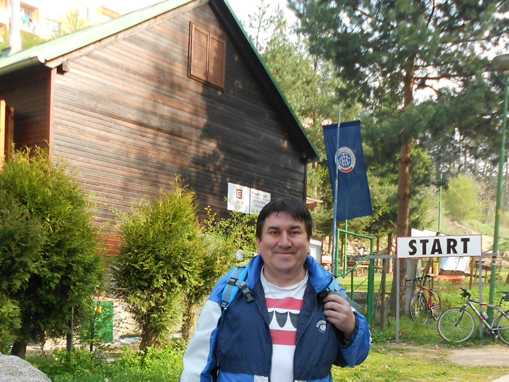 U klubovny KČT Třebíč 18.4.2014