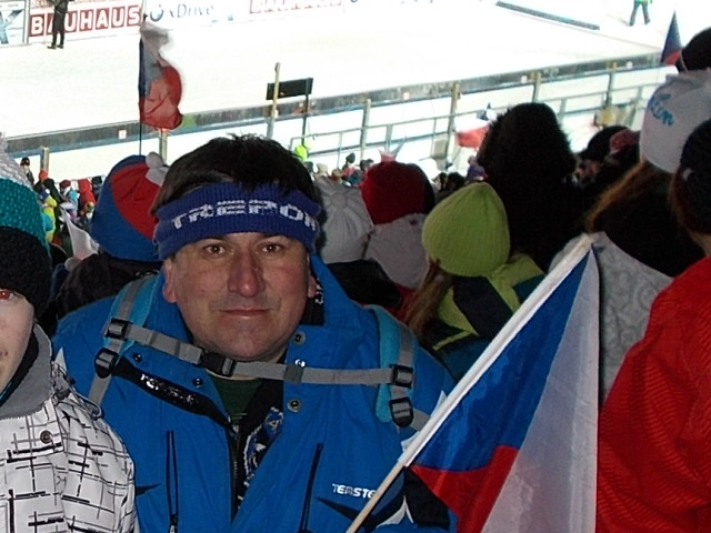 Na tribuně ve Ski areálu Nové Město na Moravě